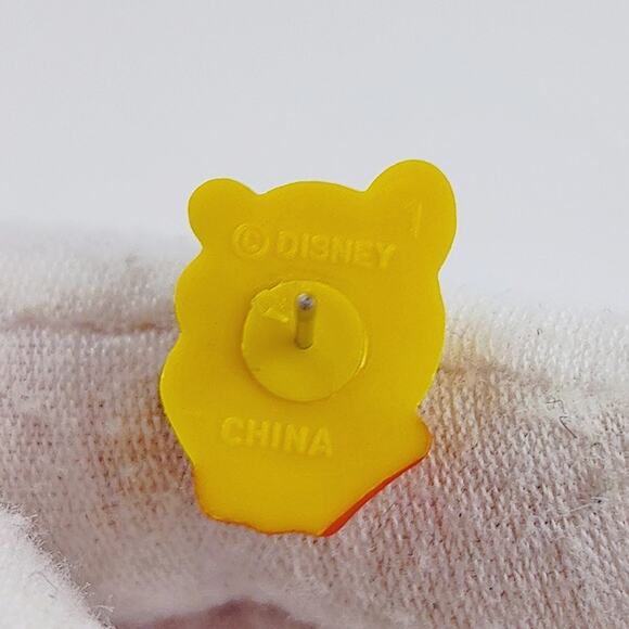 Disney Winnie the Pooh 3D Stud Earrings Vintage 1990s - Picture 5 of 7
